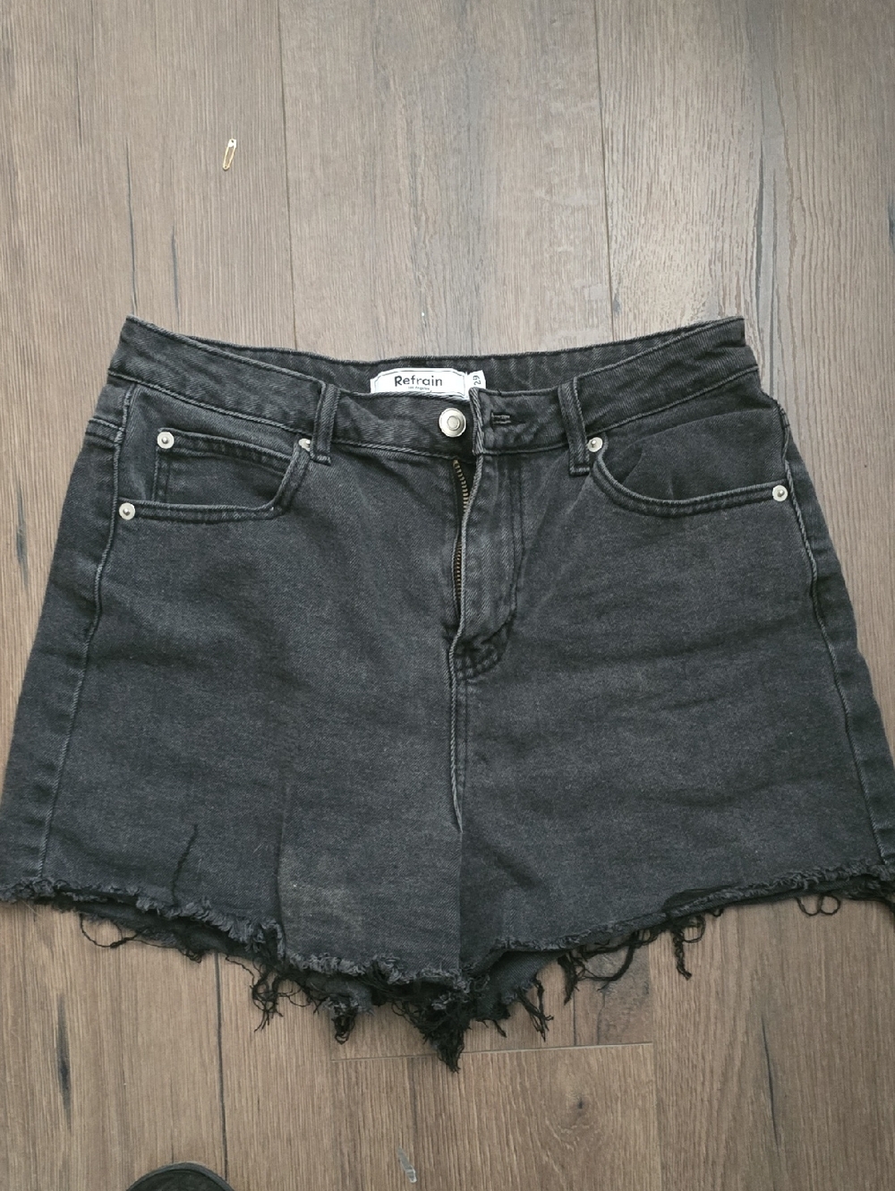 Refrain Los Angeles Washed Black High Waist Denim Shorts